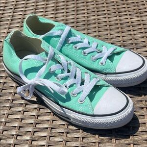 Converse Bright Mint Green Low-Top‎ Comfortable Sneakers Women's Shoe Size 7